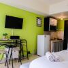 Отель Cozy Studio Serpong Greenview Apartment, фото 4