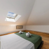 Отель Bnbholder Charming Duplex Attic Sol, фото 16