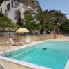 Отель Villa del Golfo Urio with shared swimming pool, фото 11