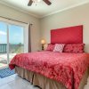 Отель Southern Breeze - Gulf Front! Pet Friendly! Bring The Whole Family For Fun In The Sun! 4 Bedroom Hom, фото 2