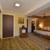 Отель Best Western The Inn & Suites Pacific Grove, фото 4