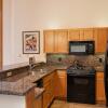 Отель Snowmass View Private Townhome With Ski-in/ Ski-out by The Woodrun V Townhouses, фото 9