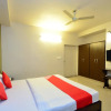 Отель OYO 26175 Hotel Green Villa Guest House, фото 5