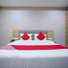 Отель OYO 14745 Veeraj Suites, фото 3