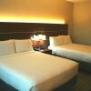 Отель Holiday Inn Express Hotel & Suites Marina - State Beach Area, an IHG Hotel, фото 3