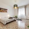 Отель Ciampino Central Apartments в Чампине