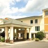 Отель Comfort Inn & Suites Near Pocono Mountains в Маунте Поконо