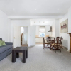 Отель Traditional Chelsea Maisonette With 2 Bedrooms and Wonderful Views of the River, фото 2