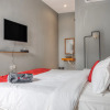 Отель RedDoorz Syariah Premium @ Cilandak Timur 2, фото 8