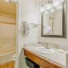 Отель Stylish Powderhorn 1BR- Stroll to Ski Lift condo, фото 5