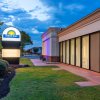 Отель Days Inn by Wyndham Hampton Near Coliseum Convention Center, фото 8