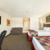 Отель Days Inn By Wyndham Montreal East, фото 3