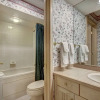 Отель Ski In & Slopeside Luxury Townhome At Pines Lodge Sleeps 12 4 Bedroom Townhouse by RedAwning, фото 10