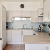 Отель Spacious 3 Bedroom West End Flat, фото 10