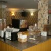 Отель Royal Inn and Suites, фото 10