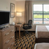 Отель Quality Suites Lake Wright - Norfolk Airport, фото 4