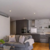 Отель Modern Luxury Apartment In The Heart of Henley, фото 14
