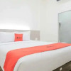 Отель Reddoorz Plus @ Jalan Juanda Medan, фото 3