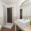 Отель Inviting 3-bed Apartment in Roma 4mins to Colosseo, фото 10