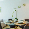 Отель SuperHost- Premium 1BR with Partial Marina View, фото 12