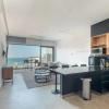 Отель Sailview 112 - Sail View Romantic Zone Rooftop Pool Ocean Views, фото 4