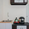 Отель Comfortable 2BR Apartment at Green Pramuka near Mall, фото 13