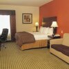 Отель La Quinta Inn & Suites by Wyndham Woodward, фото 19