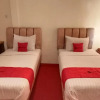 Отель RedDoorz Syariah near Plaza Andalas Padang 2, фото 7