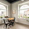 Отель Iconic Rideau 1Bd Unit Balcony Free Parking, фото 10