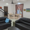 Отель Johor Bahru 6 Bedrooms Corner House: Big & Comfort, фото 5