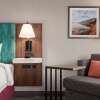 Отель Hampton Inn & Suites by Hilton Kelowna Airport, фото 4