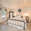 Отель Strawberry Hill Cabin' 5 Mi to Skiing and Lake, фото 9
