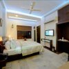 Отель OYO 9237 Hotel Mumtaz Mahal, фото 2