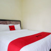 Отель RedDoorz near Lippo Plaza Buton, фото 2