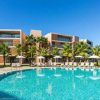 Отель Salgados Sunny Beach Apt - 7 Min Walk From Beach, фото 10
