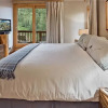 Отель Right O Way 4 Bedroom Holiday home By Moving Mountains, фото 3