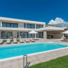 Отель Modern holiday home in Novigrad with swimming pool, фото 19
