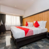 Отель OYO 13089 Hotel Gold Crest, фото 7