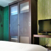 Отель Comfy Studio at High Point Serviced Apartment, фото 6