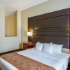 Отель Comfort Suites near Tanger Outlet Mall, фото 6