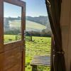 Отель Stunning Shepherd's Hut Retreat, North Devon, фото 3