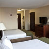 Отель Holiday Inn Express Hotel & Suites Garden City, фото 4
