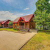 Отель 'antler's Point': Branson Cabin w/ Patio & Hot Tub, фото 13