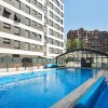 Отель Modern 2bed Apt Sleeps 4 nr Retiro, 2mins to Metro в Мадриде