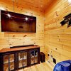 Отель New Listing 2 Luxe Mountain S, Sleeps 24 7 Bedroom Cabin, фото 11