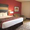 Отель La Quinta Inn & Suites by Wyndham Pearsall, фото 3