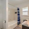 Отель Signature KING 1BR In Top Beach Location (AB), фото 12
