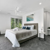 Отель Ocean Views, Luxury Living in Noosa Heads - Unit 2/13 Angler Street, фото 5