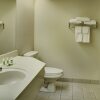 Отель Lakeview Inns & Suites - Brandon, фото 9