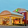 Отель Holiday Inn Express Hotel & Suites Dickson, фото 1